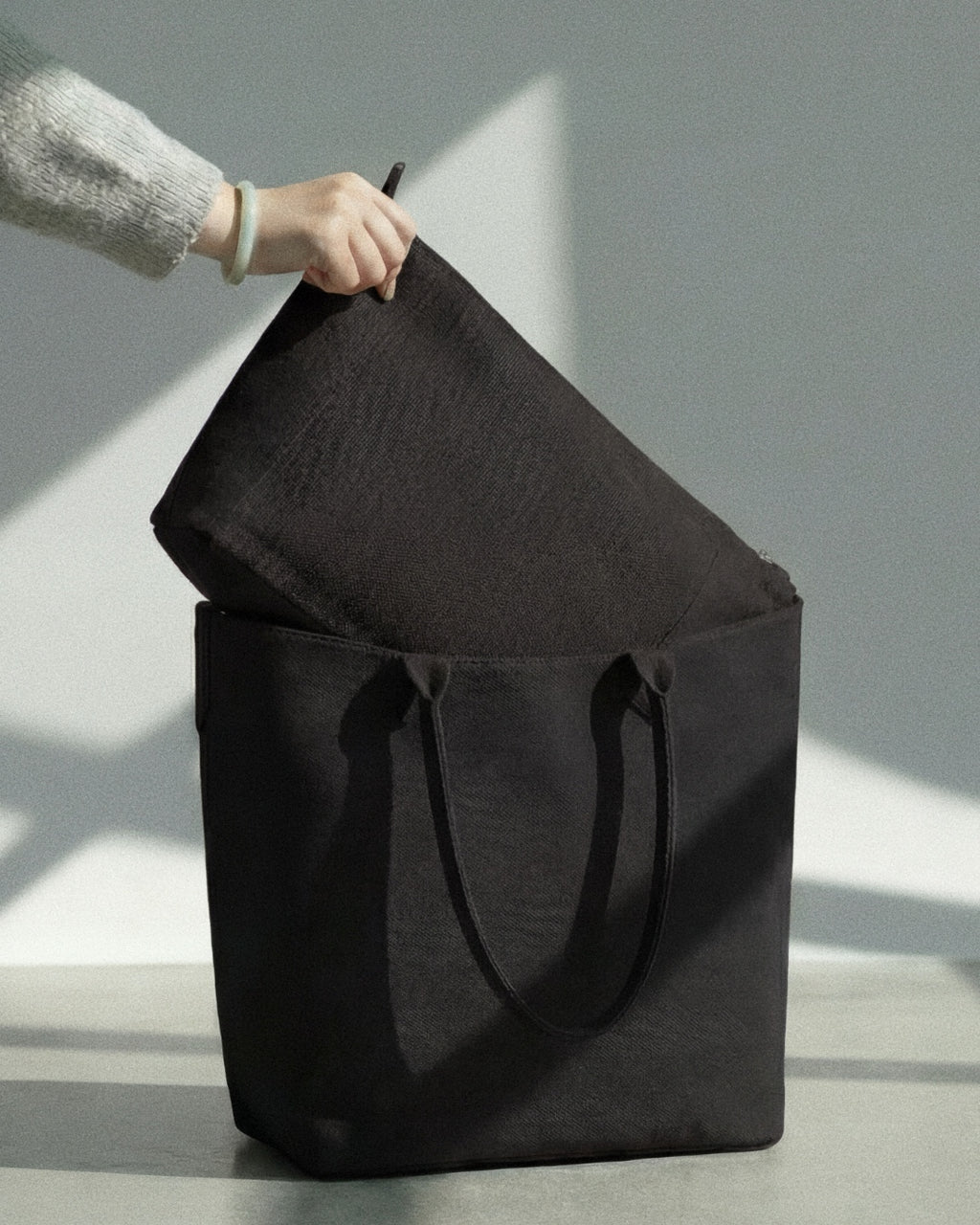 Colossi Tote