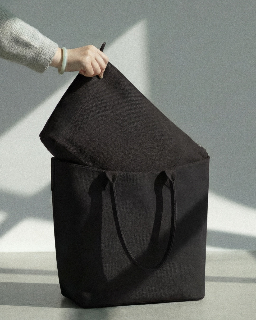 Colossi Tote
