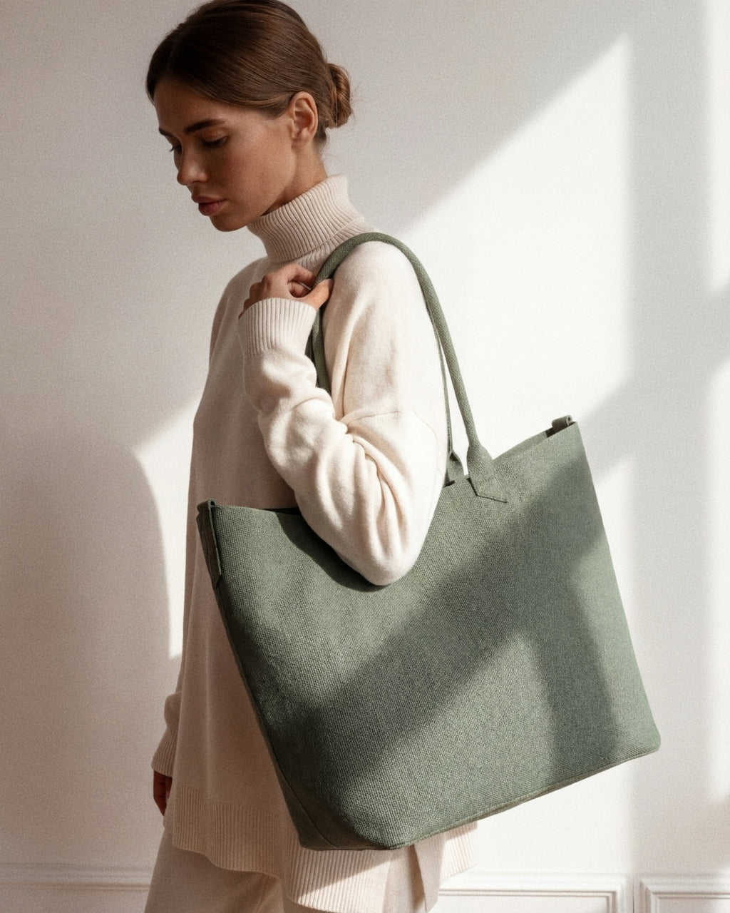 Colossi Tote